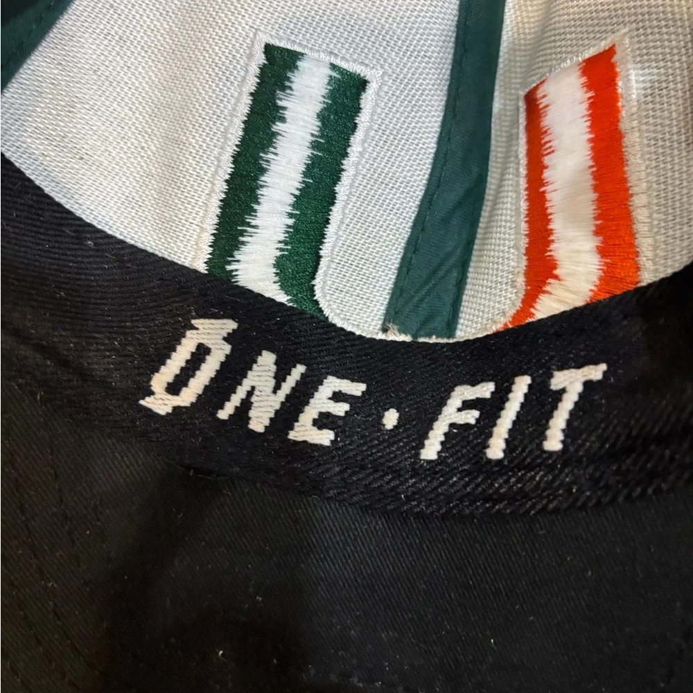 🌸 University Of Miami Hat Cap Fitted
M Green Stretch Baseball 🌸 - Picture 5 of 7